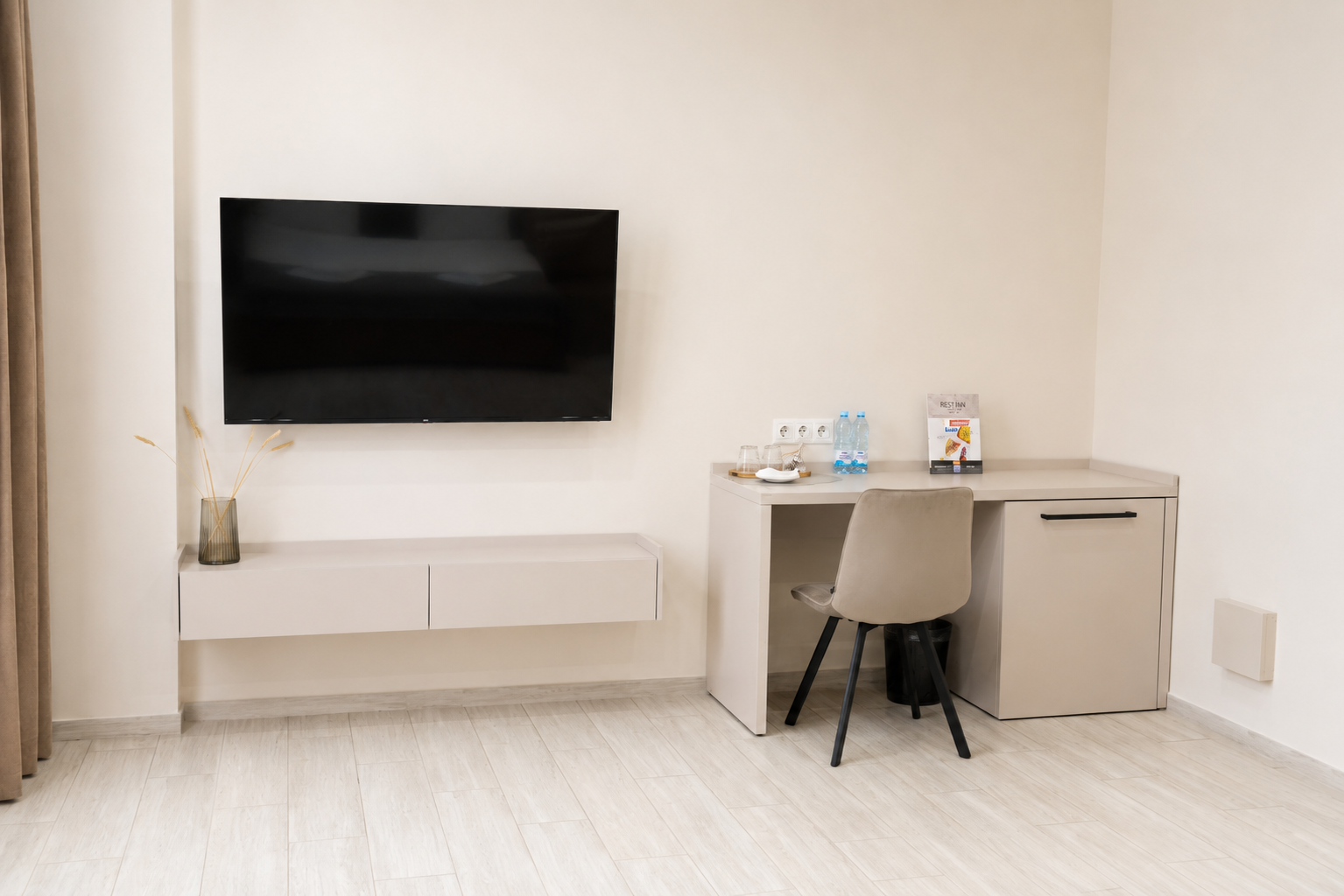 Room Preview Image 4